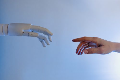 Chat GPT: „AI jest raczej narzędziem” – Wywiad ze sztuczną inteligencją