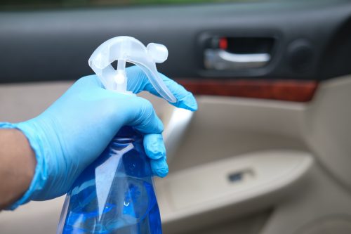 Jak profesjonalnie wyczyścić auto służbowe?